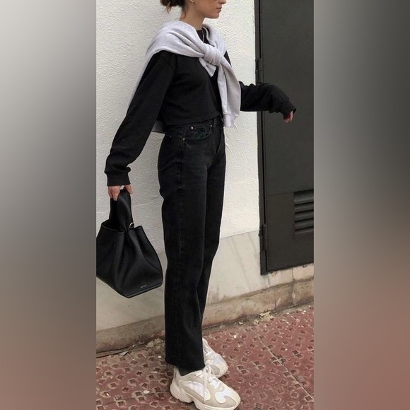 American Eagle Black Straight Leg Jeans - Size 6 - Picture 3 of 7